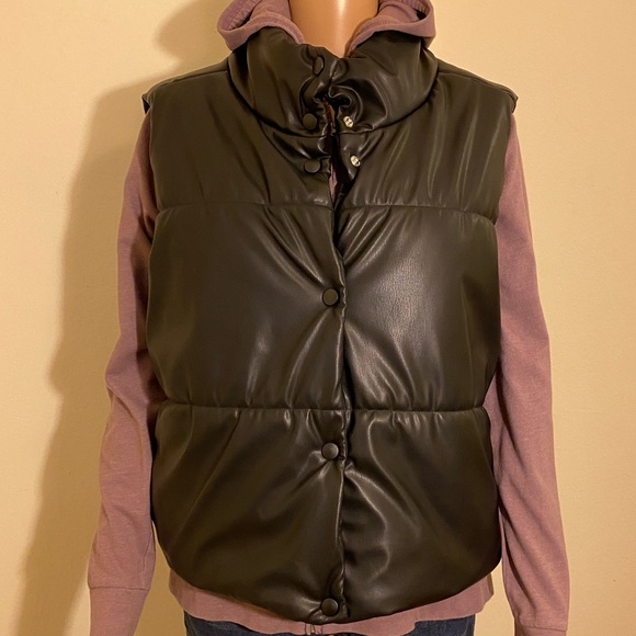 No Boundaries Puffy Front Snap Winter Vest - Picture 1 of 5